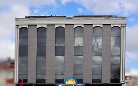 Days Inn By Wyndham Istanbul Arnavutkoy